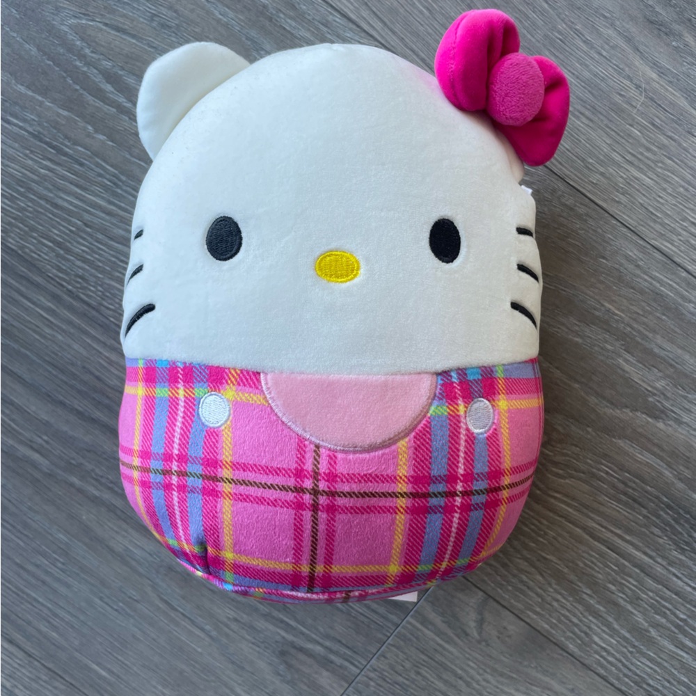 Sanrio Hello Kitty Squishmallows Pink Plaid 8”